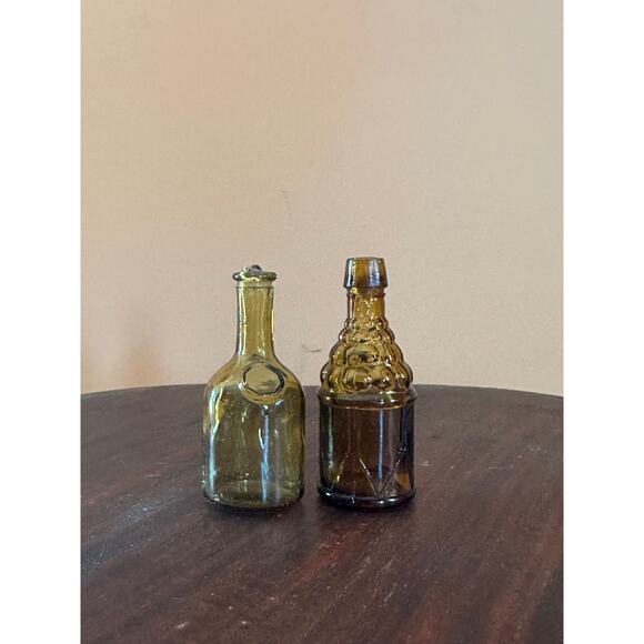 2 Vintage Miniature Glass Bottles - Picture 1 of 6